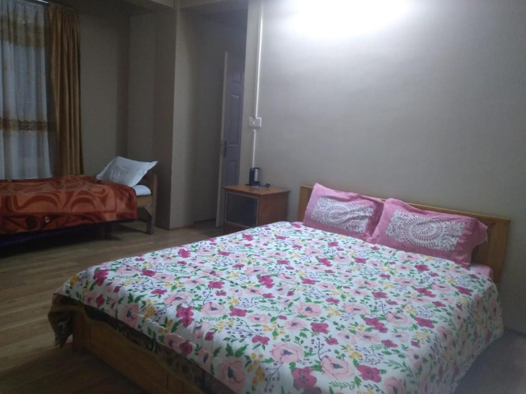Na-U-Iaka Homestay Шилонг Екстериор снимка