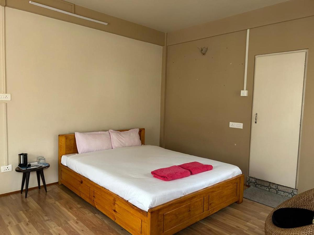 Na-U-Iaka Homestay Шилонг Екстериор снимка